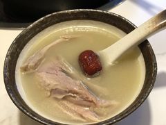 -汤宴·参须肚包鸡(南京路店)