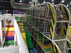 -超人空间竞技场·轰趴团建蹦床主题公园