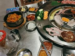 -哈哈碳都·牛肋条无限自助烤肉(台江万达店)