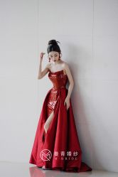 -曼青婚纱礼服馆
