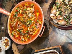 -云海肴·汽锅鸡·云南菜(天山百盛优客店)