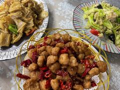 -天天向上素食餐厅(五台山店)