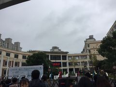 -莘城学校羽毛球馆