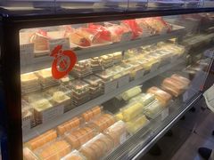 -红宝石·鲜奶小方·海派西点房(南丹店)