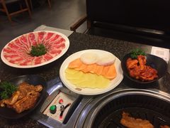 -韩宫宴炭火烤肉(中商世界里店)