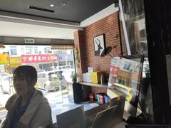 -艺漫酒店(苏州寒山寺狮山路地铁站店)