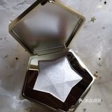 妆容焦点就是高光：愿你如钻石般闪耀