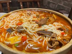 牛杂炖粉-钟掌勺忘不了地道湘菜(新天地假日广场店)