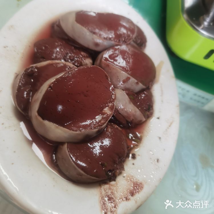 从我来到大连这个店就在了 店面不大