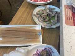 -三人行骨头王火锅(长寿店)