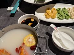 -德天肥牛海鲜火锅(城西银泰店)