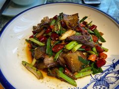 大蒜炒腊肉-井水小厨·湘菜(活力广场店)