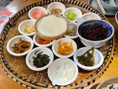 -包整·丝娃娃(一览甲秀楼风景店)