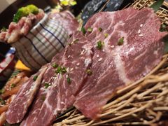 -山川小町·极番烧肉(新地假日广场店)