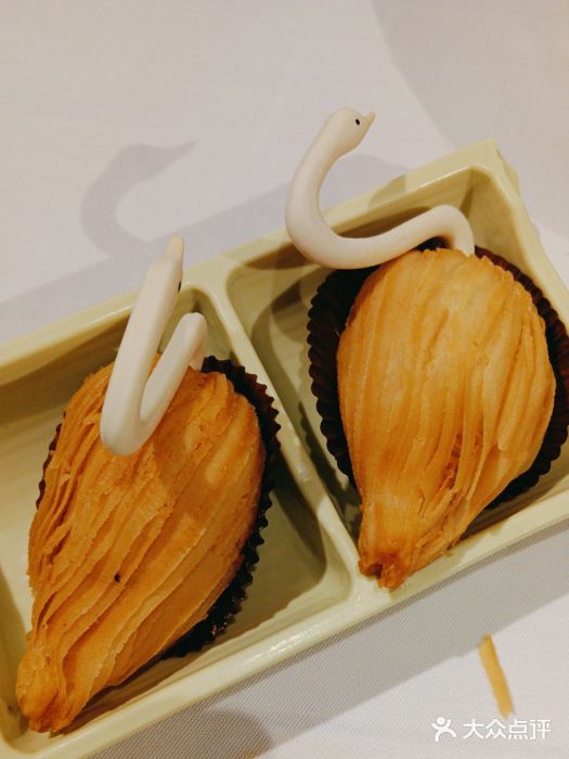 稻香酒家·34年老字号·港式粤菜(汉街店)榴莲千丝酥图片