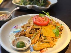 越式盐焗麻油鸡-大头虾越式风味餐厅(光明广场店)
