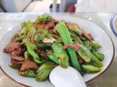 农家小炒肉-小四川菜馆(托乐嘉店)