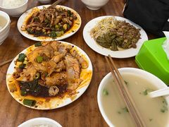 蒜泥白肉-温记府廟豆汤饭·始于1955年(海椒店)