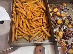 -老东镇啤酒屋海鲜加工·蒸汽海鲜·海鲜烧烤(台东店)