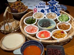 -包整·丝娃娃(一览甲秀楼风景店)