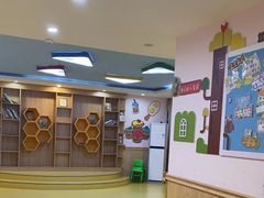 -哲学苑亲子园·早教婴儿托育·婴儿游泳(颐龙湾店)