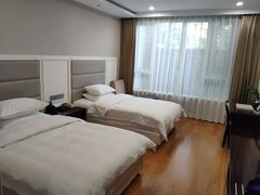 -上海怡沁园度假酒店