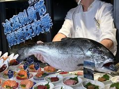 -雍容荟帝王蟹活龙虾展台自助(IFS黑金店)