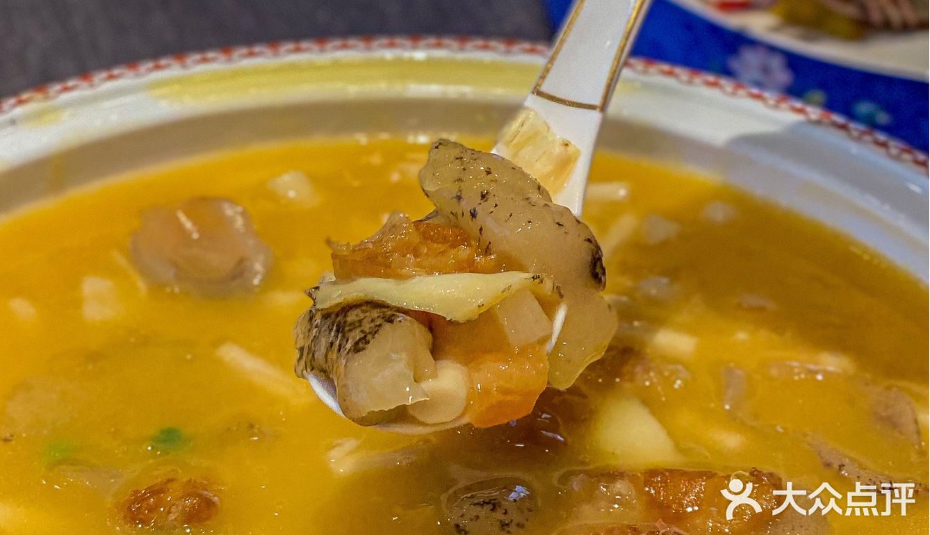 新派融合川菜，以味道为根本，以匠造为灵魂。