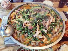 牛肉八带鱼饼土豪锅-京玉菲饭店(李村店)