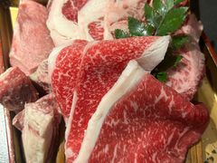 -铭牛烧肉·和牛海鲜自助(高新月牙湖店)