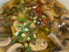 酸辣口蘑-胖大姐黄辣丁鱼庄(新津店)