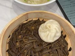 -老西白点心店