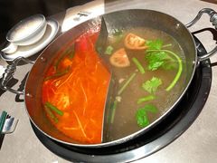 -伴山牛贵州黄牛肉火锅·苗疆非遗艺术餐厅(上海首店)