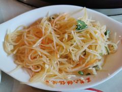 -王老六铁锅炖鱼(华阳路店)