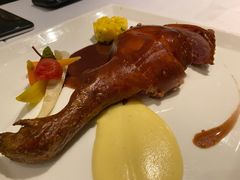 脆皮烤乳猪-蝶舍·MAISON PAPILLON