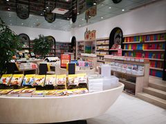 -钟书阁(群光广场店)