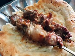 -烤肉小伙烤肉店
