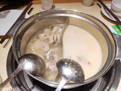 大王双拼锅-煲大王猪肚鸡·椰子鸡火锅(红谷滩万达店)