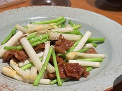 榆耳藜蒿小炒-七色云蔬食(喜邻里店)