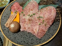-山川小町·极番烧肉(新地假日广场店)
