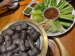 -一群羊手扒肉·火锅·早茶(远东公寓店)