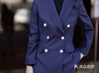 选店理由： 店老板很专业 西装做的很好 多次复购定制