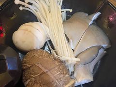 菌菇拼盘-丽江庭院之爱在路上(西单店)