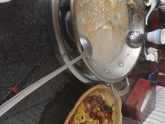 -老来福·非遗酸汤兔(凯旋路店)