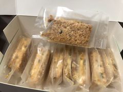 咸蛋黄肉松牛扎饼-小半有礼(天河南店)