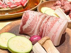 -蚂蚁洞·烤肉大营地(上海静安大悦城店)