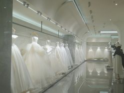 -南京宝娜嫁衣婚纱礼服馆(中央路店)