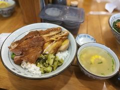 茶山鸡拼鹅肉饭-狮头牌卤味研究所·卤味饭(花城汇南区店)
