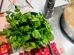 -牛三斤潮汕鲜牛肉火锅(昌发展万科店)