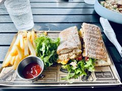 橄榄吞拿鱼三明治-The place那儿(新城国际店)